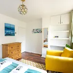 Modernized 2 Storey 2Br With Garden Near Angel St