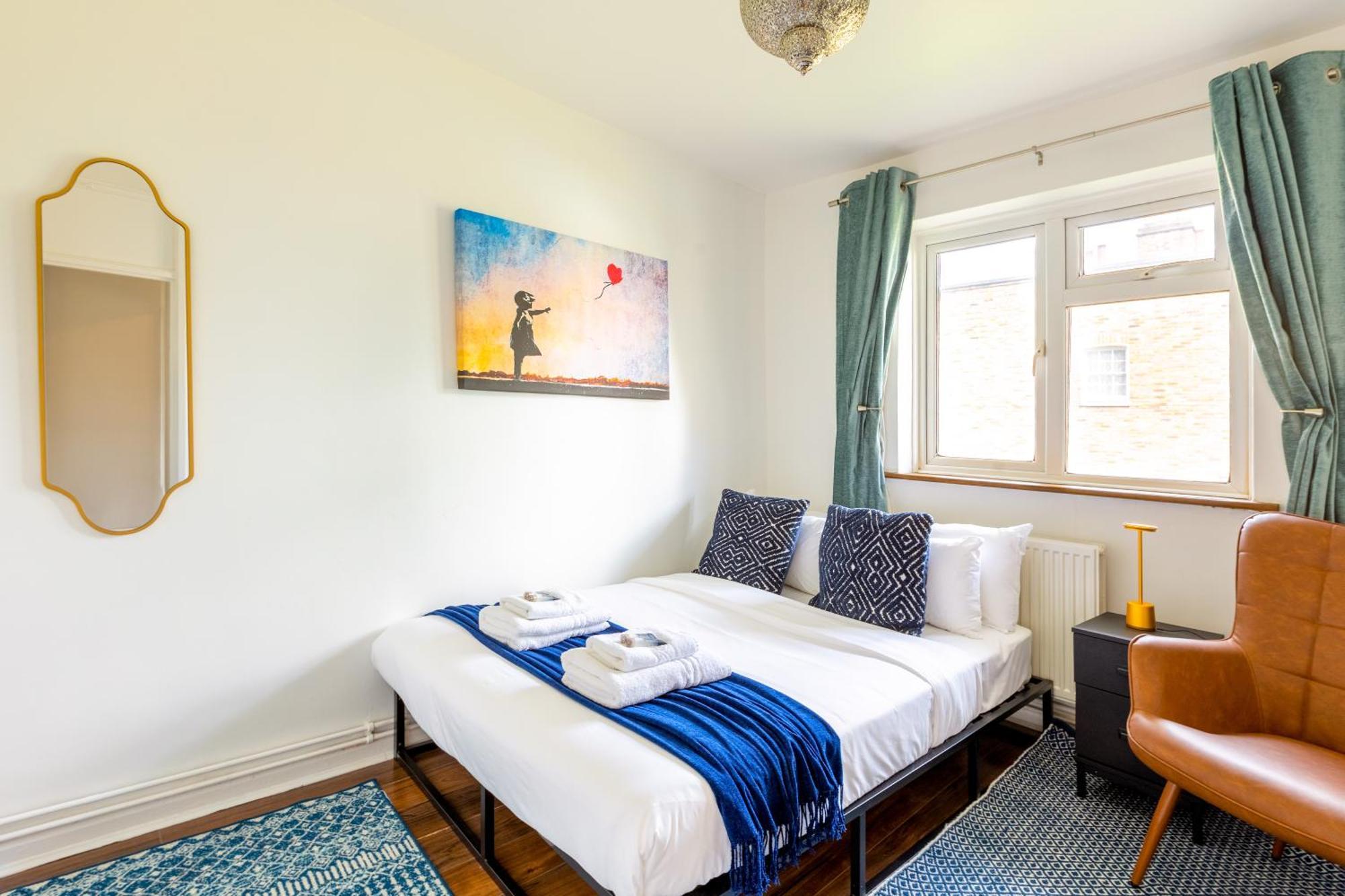 Modernized 2 Storey 2br With Garden Near Angel St Londra