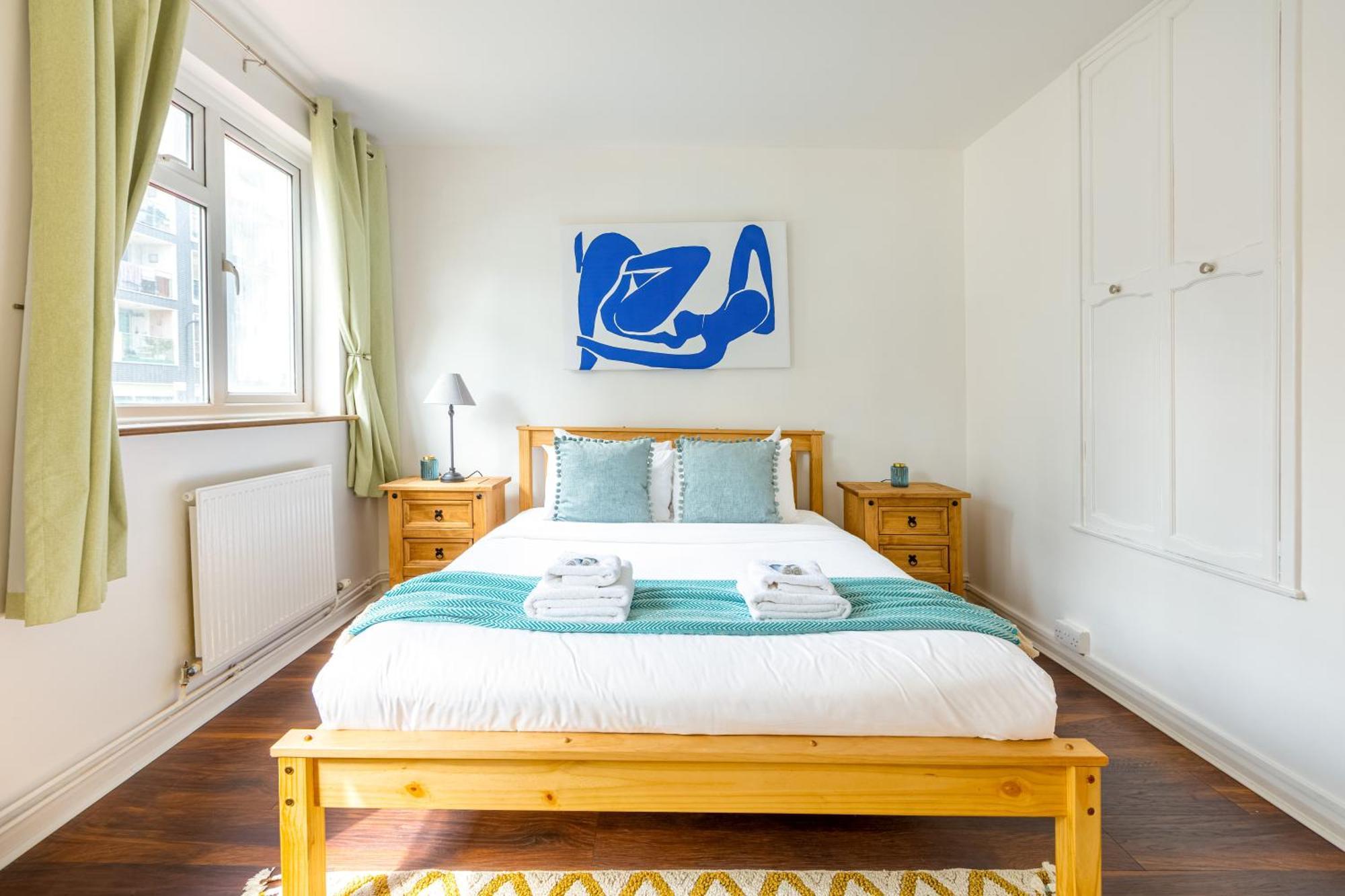 Modernized 2 Storey 2br With Garden Near Angel St Londra